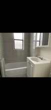 3933 N Clarendon Ave in Chicago, IL - Building Photo - Building Photo