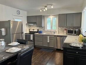 3942 Hemphill Way in Cincinnati, OH - Building Photo - Building Photo