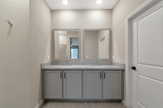 12351 Cades Bay Cir in Lakewood Ranch, FL - Building Photo - Building Photo