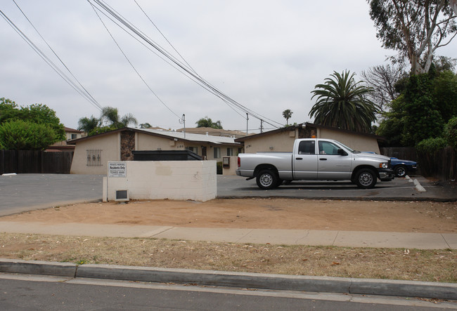 1191-1199 Grove Ave in Imperial Beach, CA - Building Photo - Building Photo