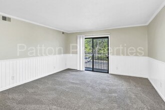 1218 Old Manor Rd in Columbia, SC - Foto de edificio - Building Photo
