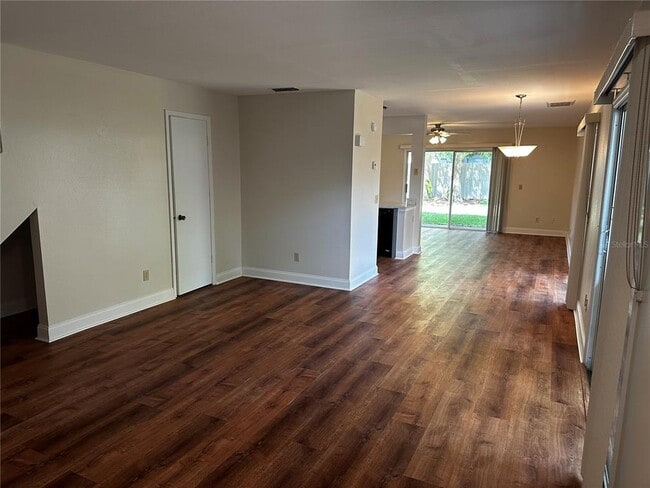 14093 Trouville Dr in Tampa, FL - Building Photo - Building Photo