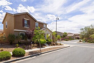 3203 Subtle Color Ave in Henderson, NV - Building Photo - Building Photo