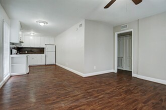 2013 Colquitt St in Houston, TX - Building Photo - Building Photo