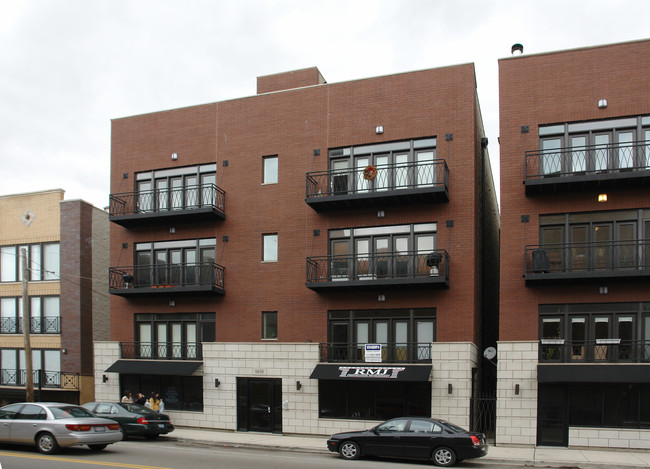 1610 W Augusta Blvd in Chicago, IL - Building Photo - Primary Photo