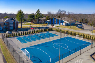 Park at Hurstbourne in Louisville, KY - Building Photo - Building Photo