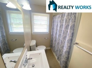 5435 Gladstone St in Lincoln, NE - Building Photo - Building Photo