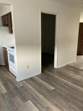 554 Churchill Rd in Girard, OH - Foto de edificio - Building Photo