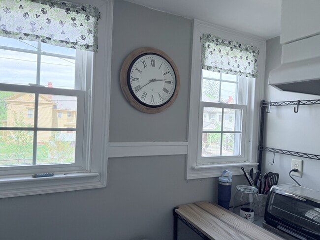 148 South St, Unit Second floor in Northampton, MA - Building Photo - Building Photo
