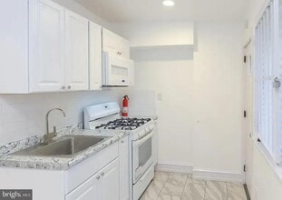 2021 Dennie St in Philadelphia, PA - Building Photo - Building Photo