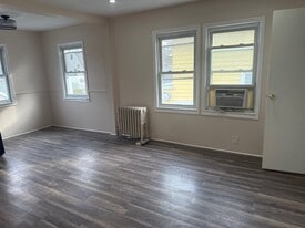 57 Vanderbilt Ave in Floral Park, NY - Building Photo