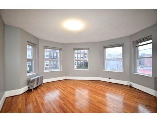 83 Glenville Ave, Unit 2 in Boston, MA - Building Photo