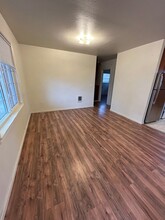 409 S Roosevelt Ave-Unit -411 in Goldendale, WA - Foto de edificio - Building Photo