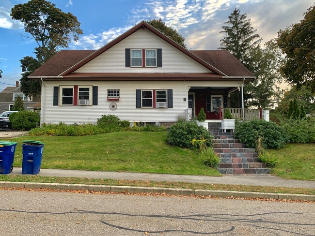 5 Atherton St in Braintree, MA - Building Photo - Building Photo