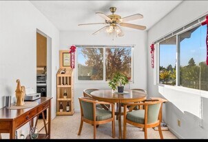 2208 Sonoma Ave, Unit 4 in Santa Rosa, CA - Building Photo