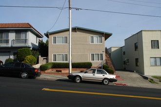 404 Miller Ave in South San Francisco, CA - Building Photo - Building Photo