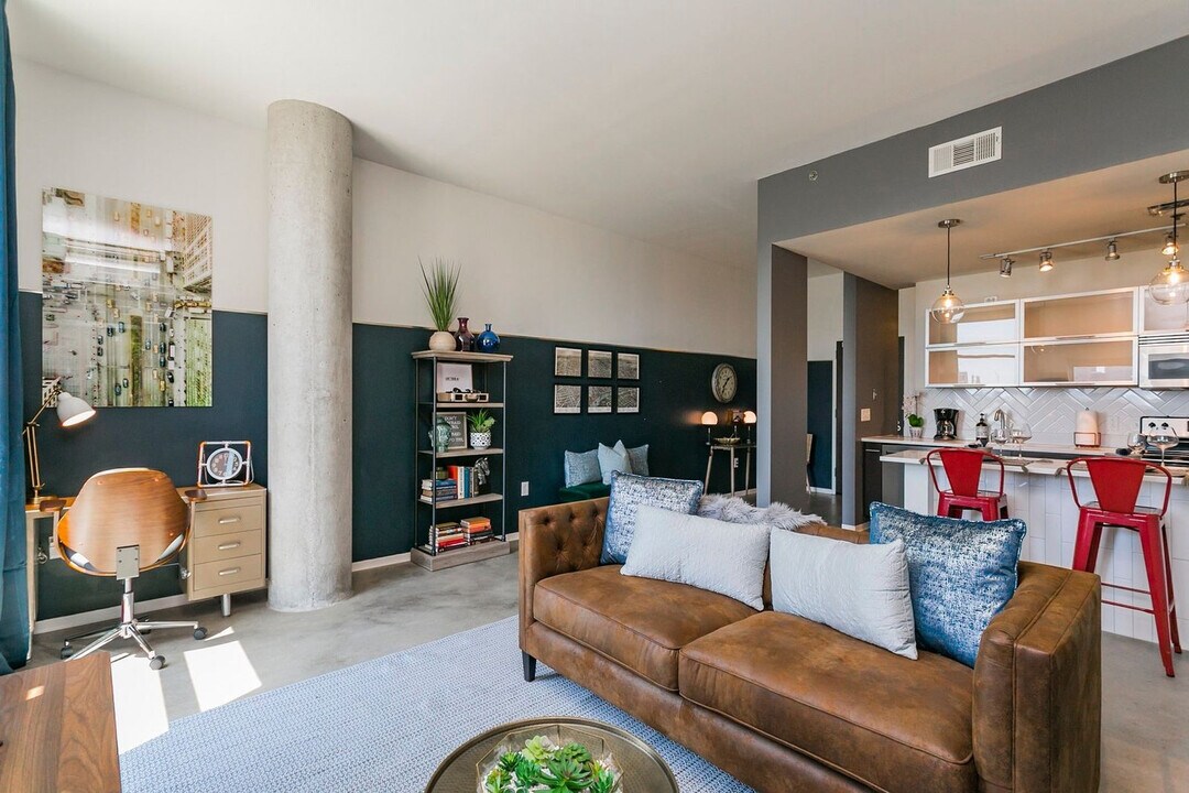 2115 Yeaman Pl in Nashville, TN - Building Photo