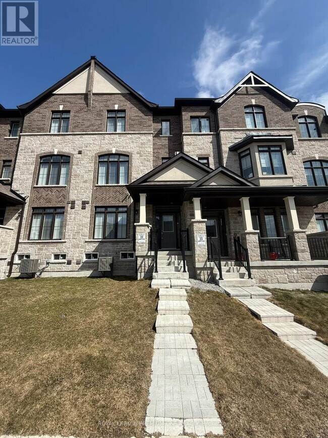 7 Verbena St in East Gwillimbury, ON - Building Photo - Building Photo