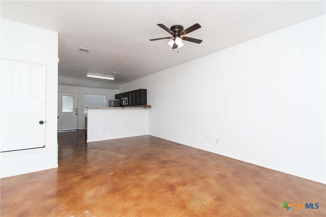 235 N Mary Jo Dr in Harker Heights, TX - Building Photo