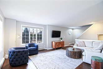 12 Middlefield St in Groton, CT - Building Photo - Building Photo