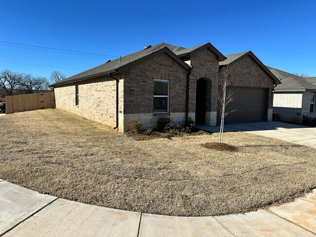 14209 Little Falls Ln in Piedmont, OK - Building Photo - Building Photo