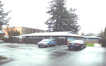 622 SE 146th Ave in Portland, OR - Building Photo - Building Photo