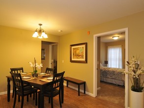 Ivy Terrace Senior Residences in Midland, MI - Foto de edificio - Interior Photo