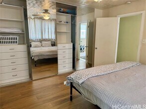 2355 Ala Wai Blvd in Honolulu, HI - Building Photo - Building Photo
