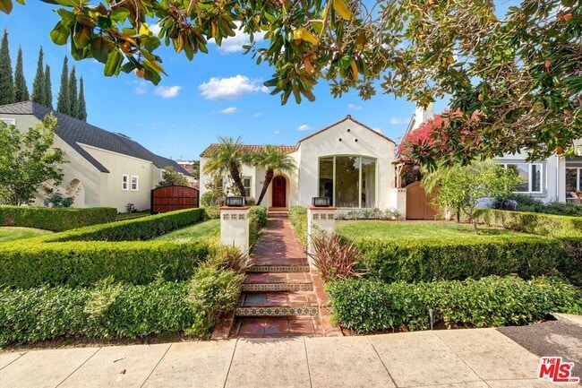 property at 135 N Gower St