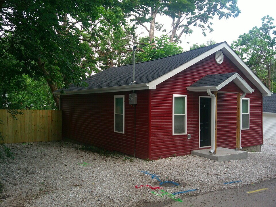 1 Smarr Ct in Columbia, MO - Building Photo