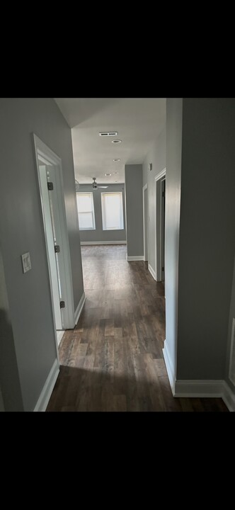 10747 S Michigan Ave, Unit Apartment B in Chicago, IL - Building Photo