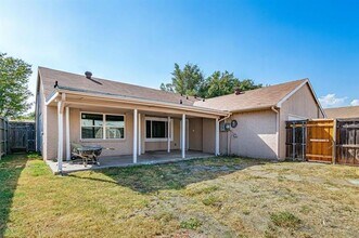 6816 Curry Dr in The Colony, TX - Building Photo - Building Photo