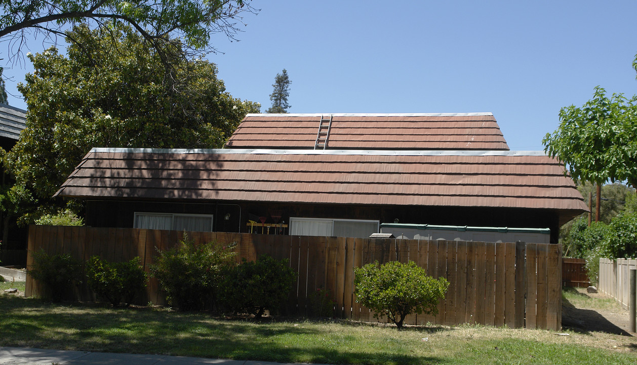 2021 Sierra Rd in Concord, CA - Building Photo