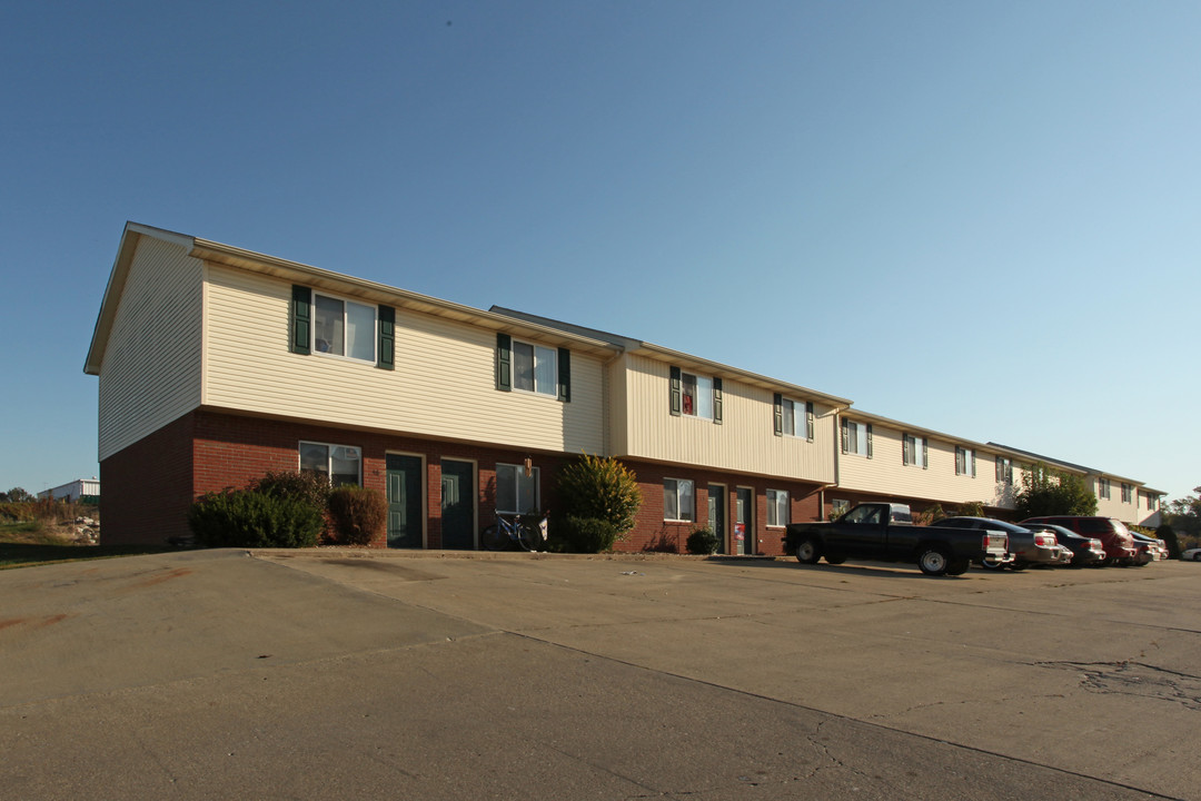 Prince West Townhouses in Princeton, IN - Building Photo