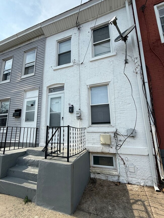 103 Taylor St in Trenton, NJ - Building Photo - Building Photo
