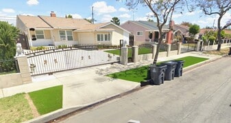 1645 W Wisteria Pl in Santa Ana, CA - Building Photo