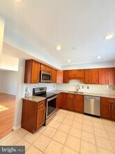 7250 LASTING Way in Columbia, MD - Building Photo - Building Photo