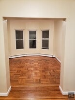 MELVILLE STREET in Bronx, NY - Building Photo