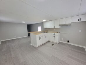 312 Paddock St in Willis, TX - Building Photo - Building Photo