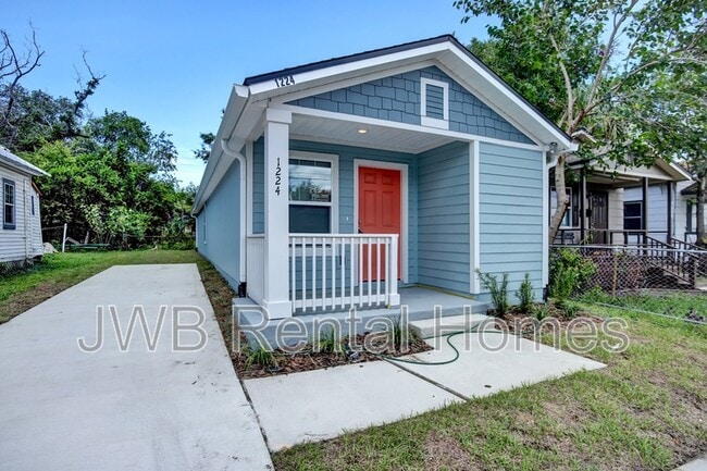 property at 1224 Weare St