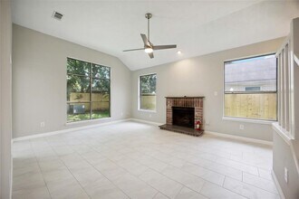 12215 Cardston Ct in Tomball, TX - Building Photo - Building Photo