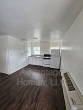 1015 N Scott Ave in Belton, MO - Building Photo - Building Photo