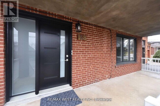 168 Strathnairn Ave in Toronto, ON - Building Photo - Building Photo
