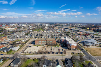 West Campus Lofts in Waco, TX - Foto de edificio - Building Photo