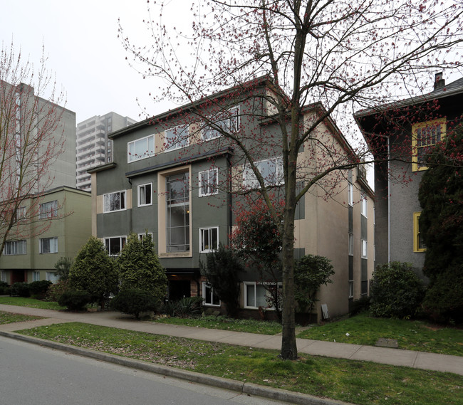 1068 Burnaby St in Vancouver, BC - Building Photo - Building Photo