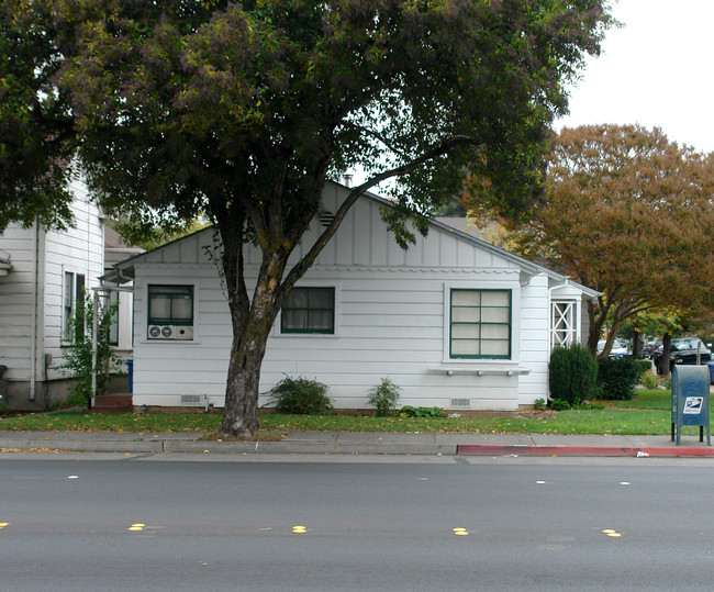 601 King St in Santa Rosa, CA - Building Photo - Building Photo