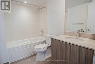 955 Bay St. in Toronto, ON - Building Photo - Building Photo