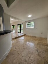 958 NE 91st Ter in Miami Shores, FL - Foto de edificio - Building Photo