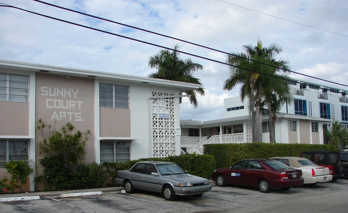 Sunny Court Condos in Pompano Beach, FL - Building Photo