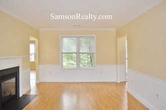 70 Turner St in Warwick, RI - Building Photo - Building Photo